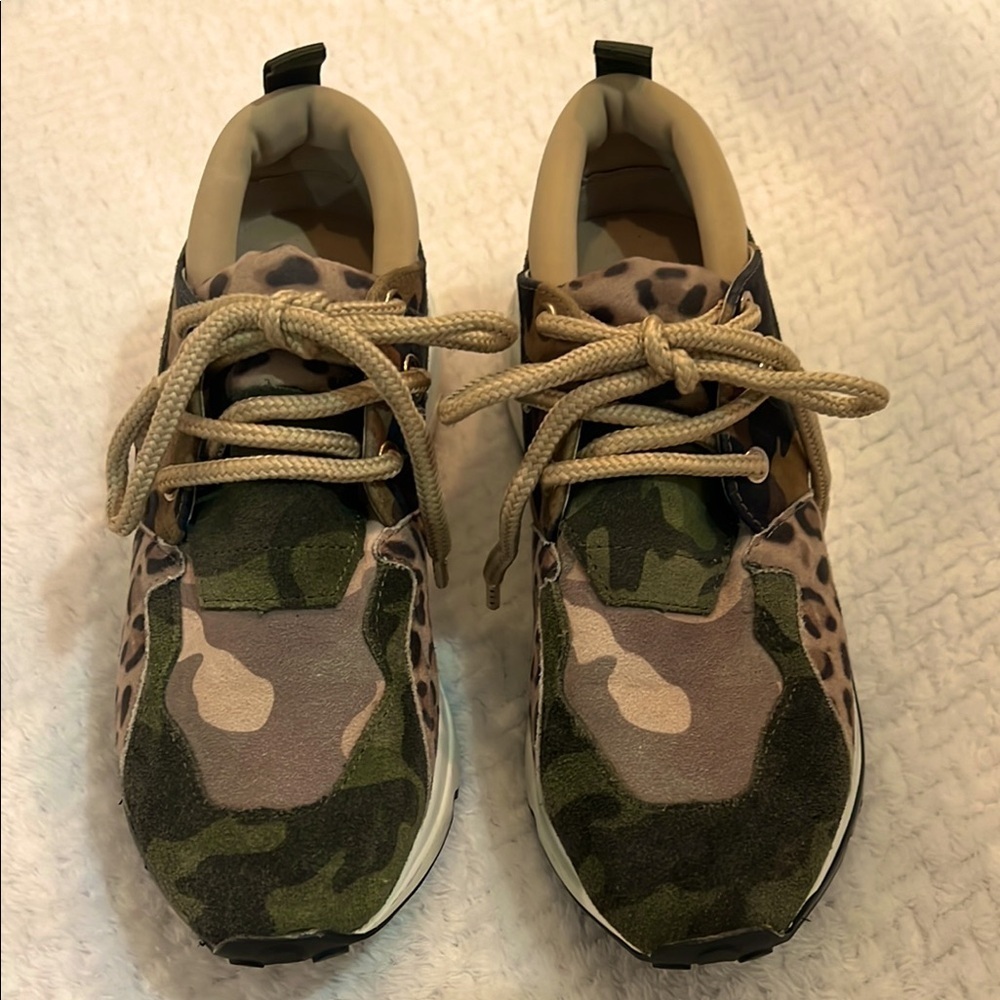Steve Madden Cliffhanger Green Camo Animal Print Sneakers Size 6M